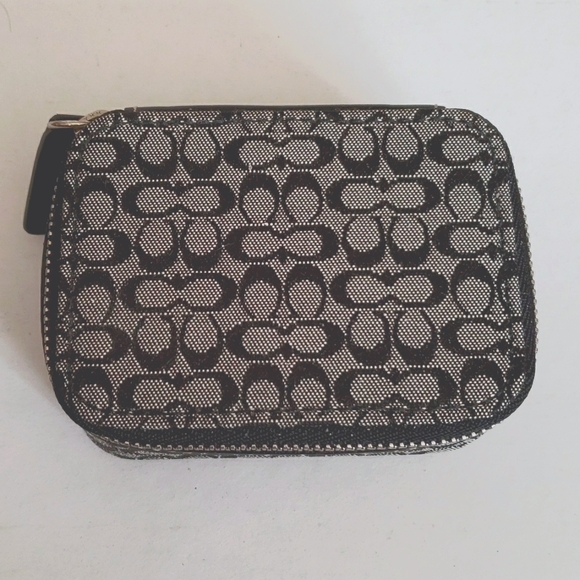 COACH PILL CASE - Picture 2 of 9